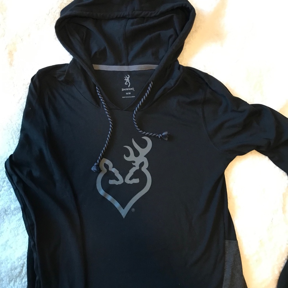 💎SOLD💎Browning long sleeve tee with hood